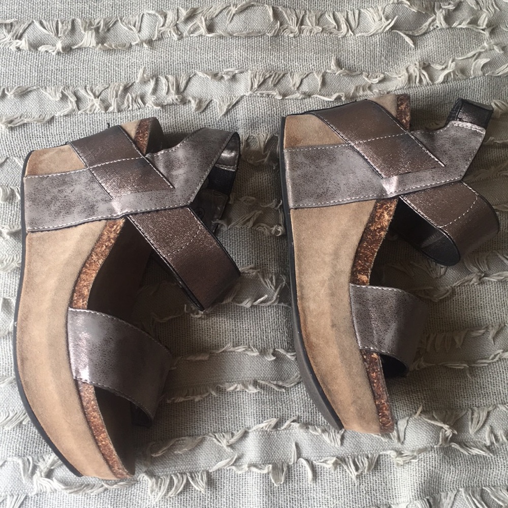 Pierre dumas wedges (fake OTBTs)